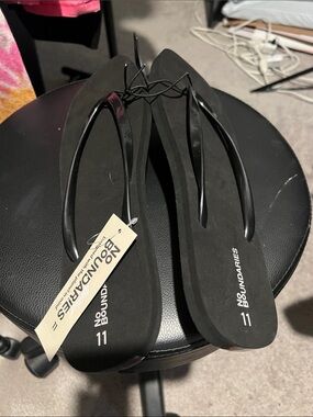 No Boundaries Black Women’s Flip Flop Sandals